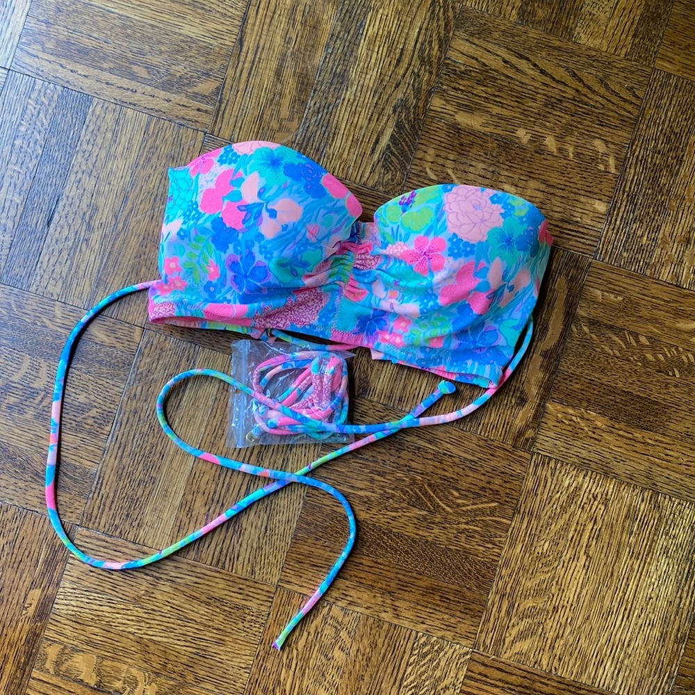 Victoria’s Secret bikini top size 36B